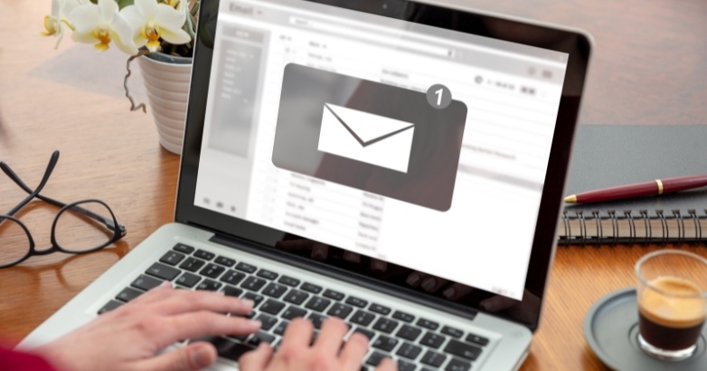 A person received an email, showcasing the guests encouraging to share their feedback part of hotel email marketing.